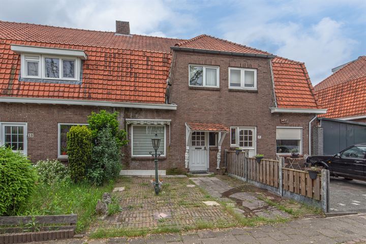 View photo 1 of Frederik Hendrikstraat 16