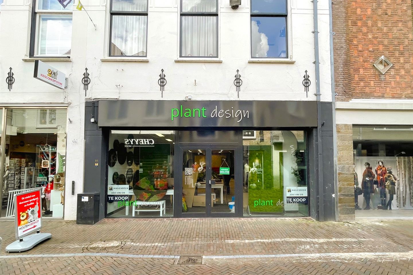 Bekijk foto 1 van Donkerstraat 16