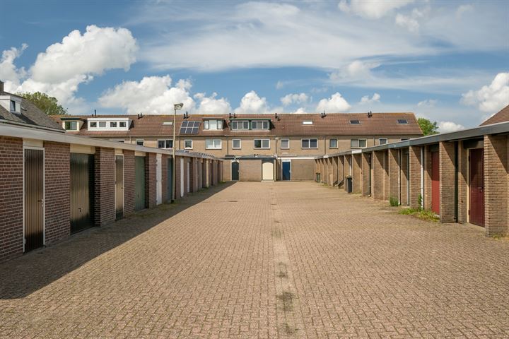 Bekijk foto 44 van Burgemeester Heymansstraat 37