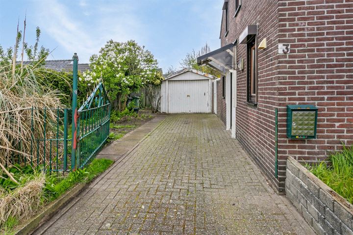 View photo 22 of Sint Paulusstraat 3