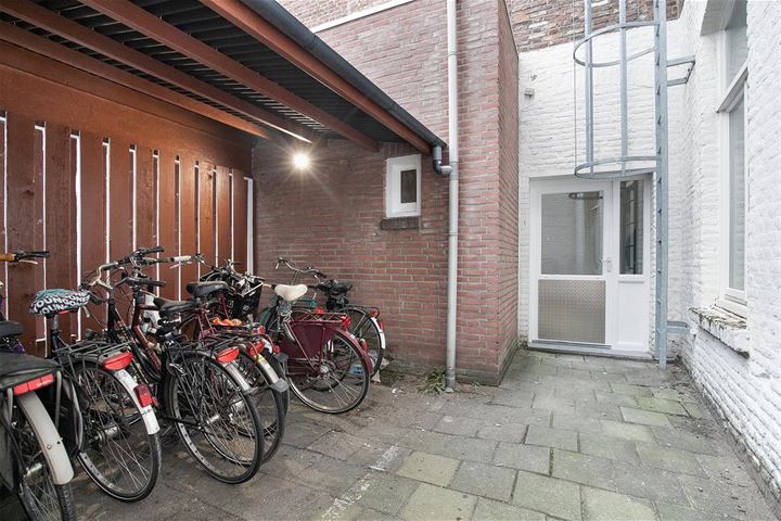 View photo 6 of Antoon Lipkensstraat 24-C04