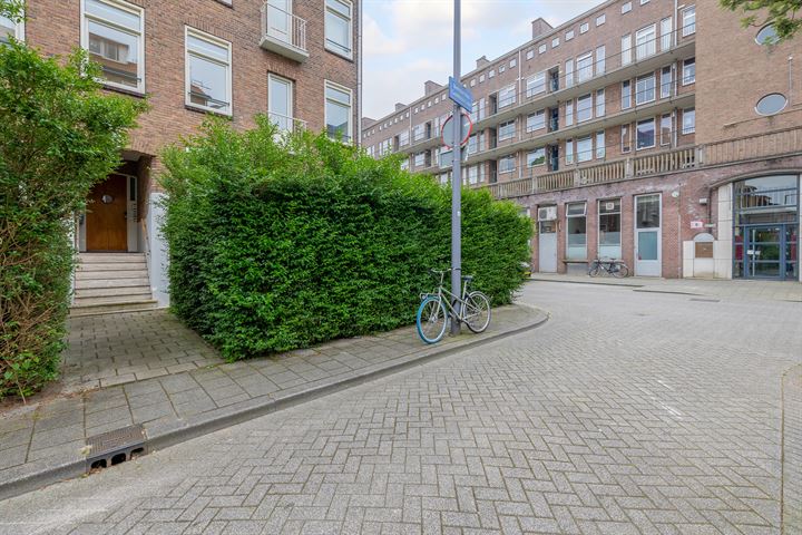 View photo 6 of Bernardus Gewinstraat 36-B