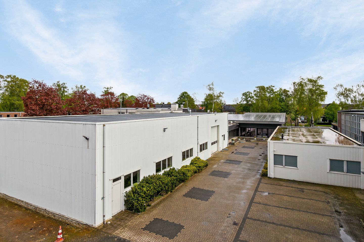 Bekijk foto 2 van Kennedylaan 16-a