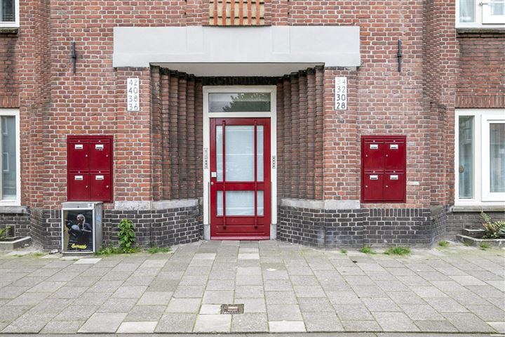 Bekijk foto 7 van Schalk Burgerstraat 32