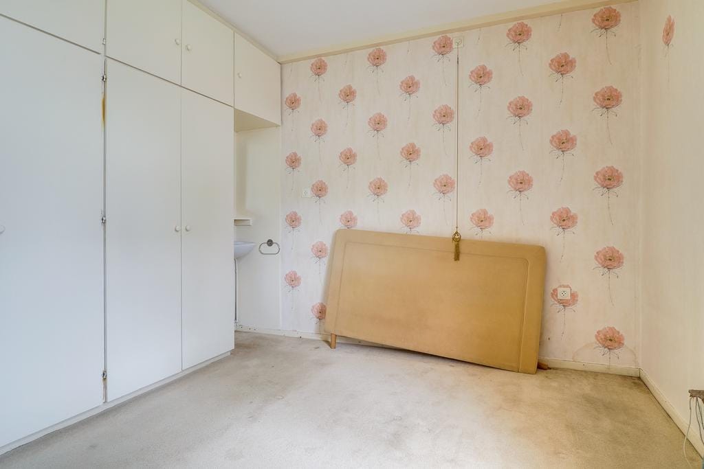 Photo 21 of Overeind 86