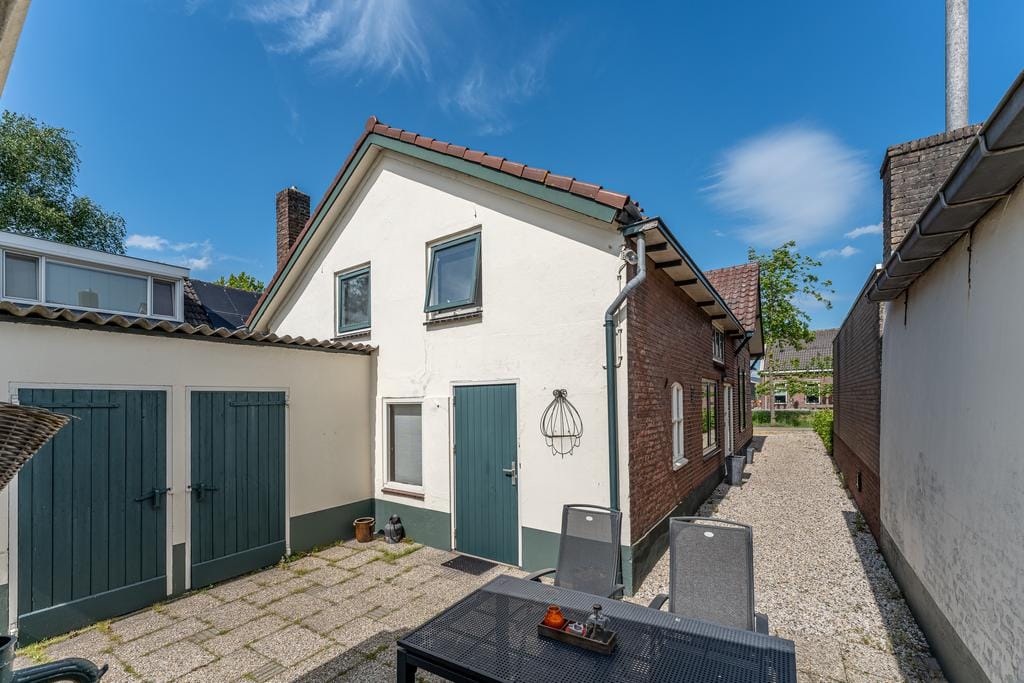 Photo 51 of Overeind 86