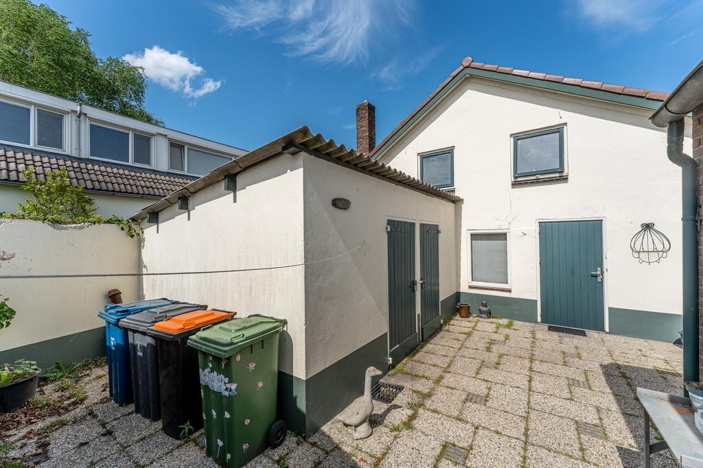 Photo 54 of Overeind 86