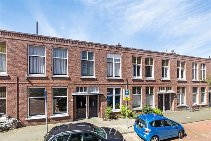 Bekijk foto 1 van Hendrik Zwaardecroonstraat 149