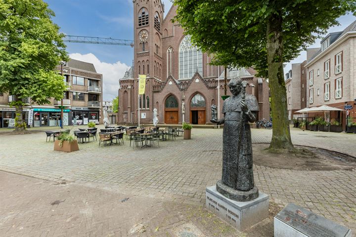 Bekijk foto 45 van Odaplein 108