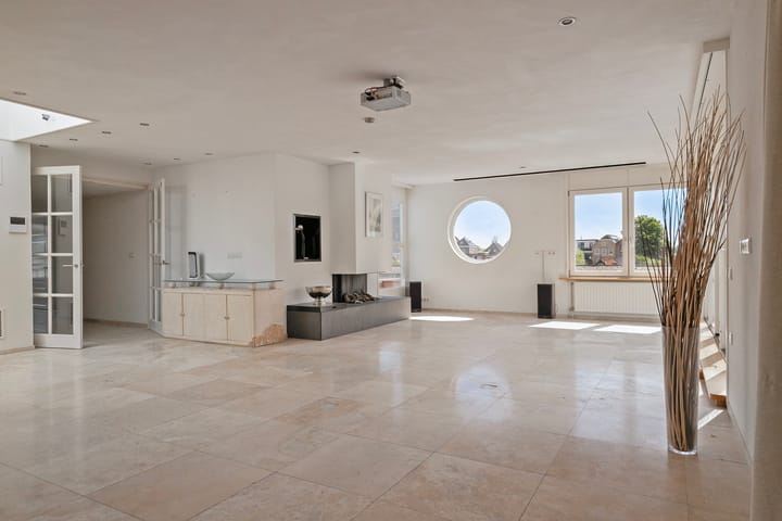 Foto 12 van Raadhuisplein 25-A