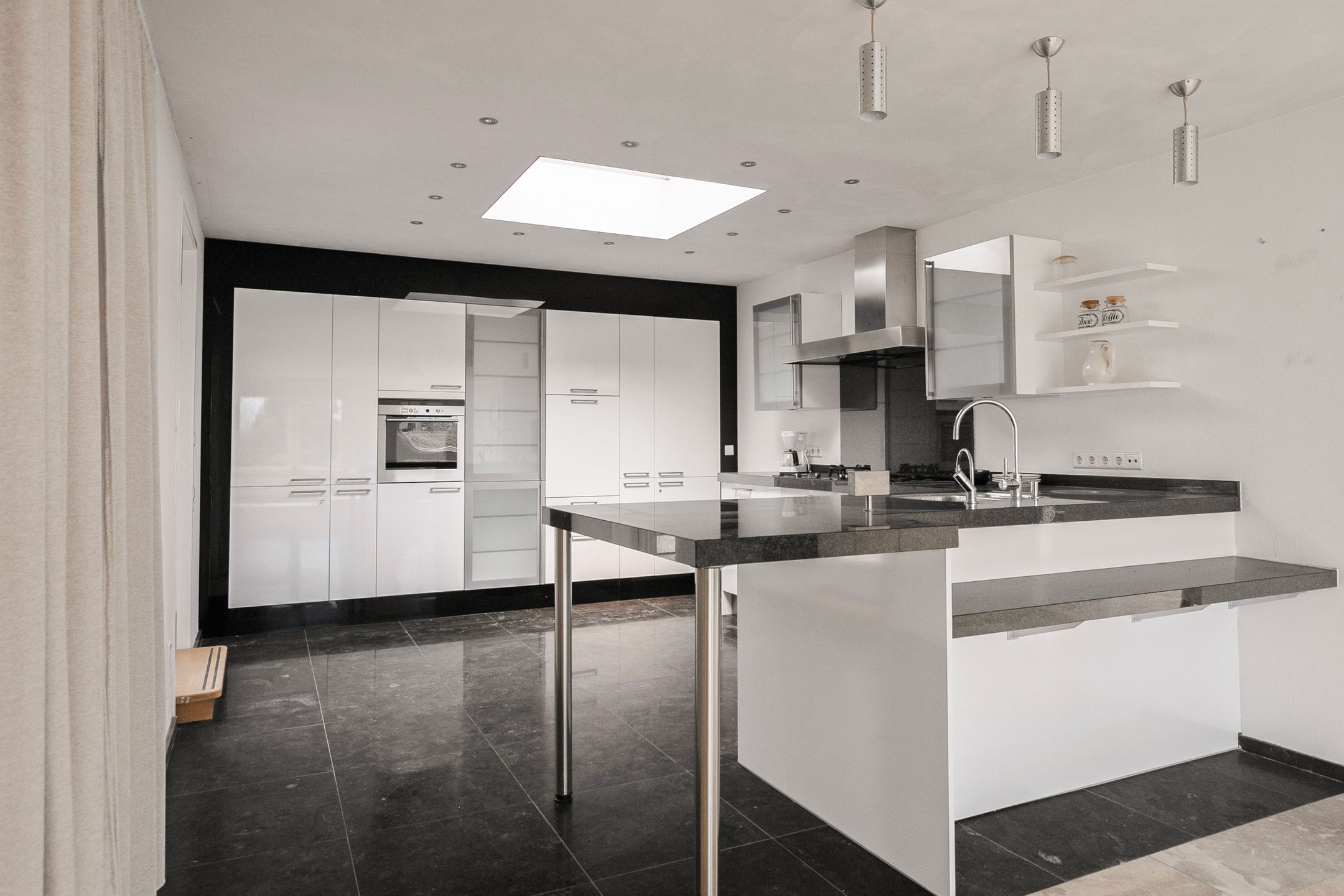 Foto 21 van Raadhuisplein 25-A