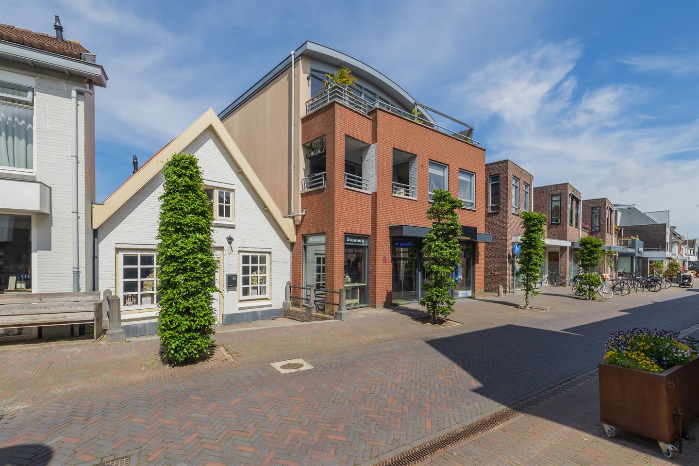 Bekijk foto 3 van Dorpsstraat 42