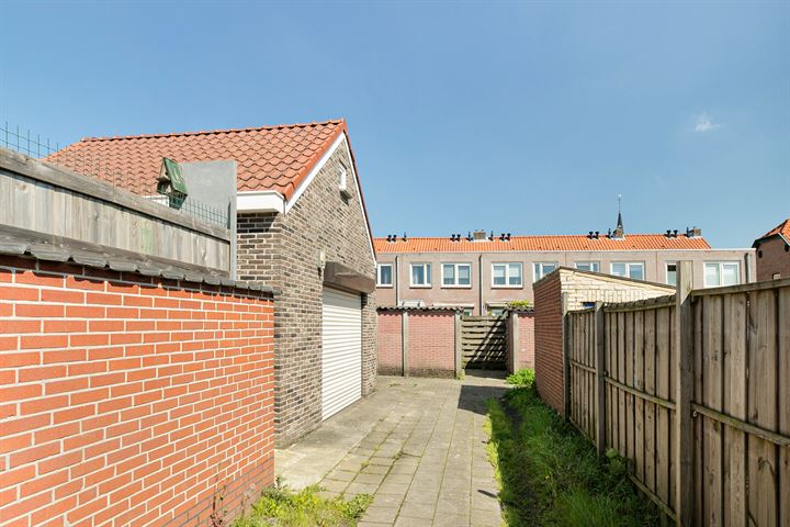 Bekijk foto 40 van Calandstraat 12