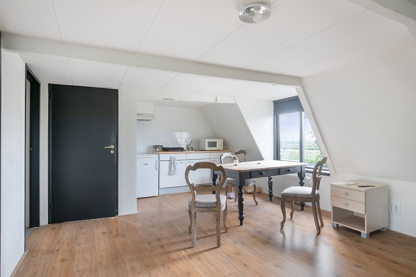 Foto 10 van Pieter Stuyvesantweg 141