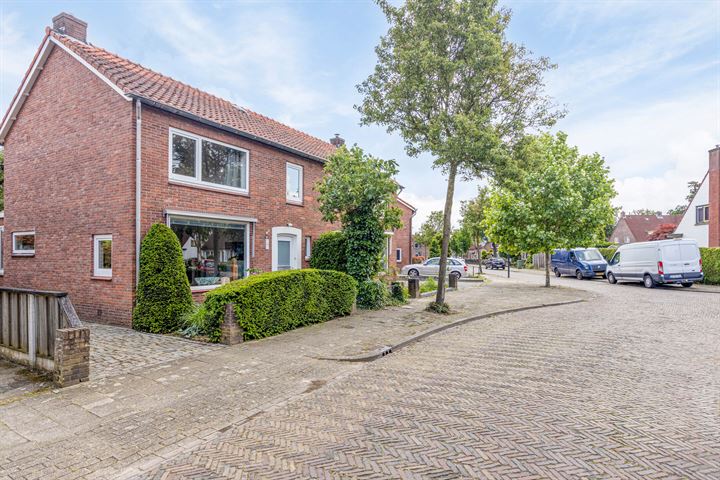 Bekijk foto 3 van Aleidastraat 10