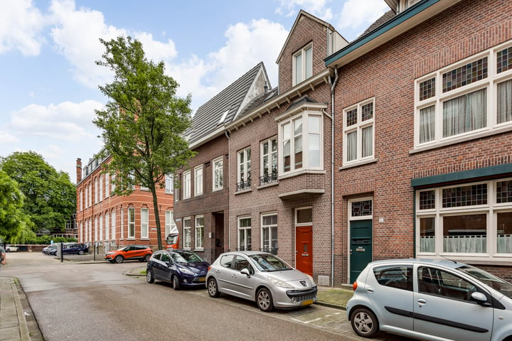 View photo 6 of Begijnhofstraat 32