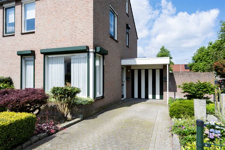 Bekijk foto 34 van Hoevelakenstraat 1