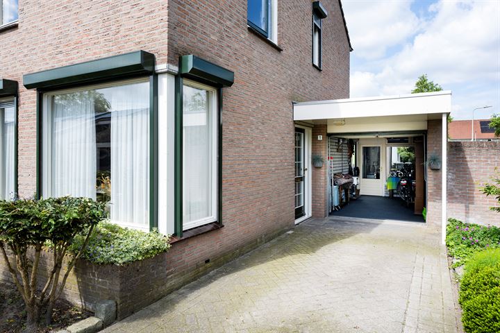 Bekijk foto 35 van Hoevelakenstraat 1