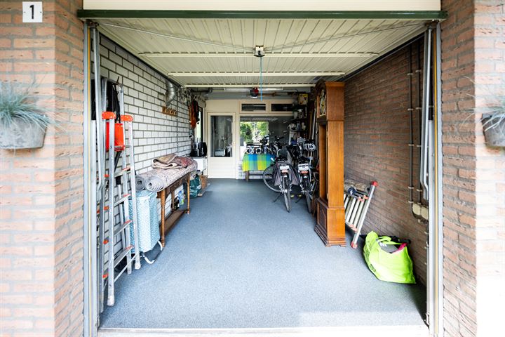 Bekijk foto 36 van Hoevelakenstraat 1