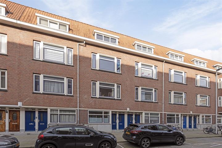 Bekijk foto 1 van Moerkerkestraat 137-A