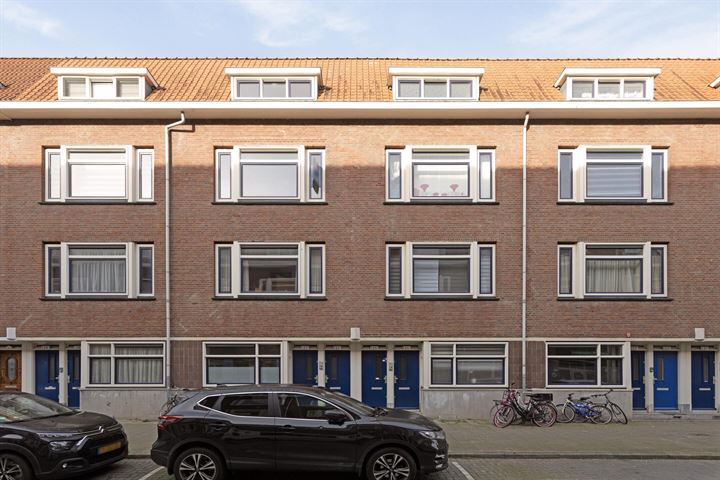 Bekijk foto 2 van Moerkerkestraat 137-A