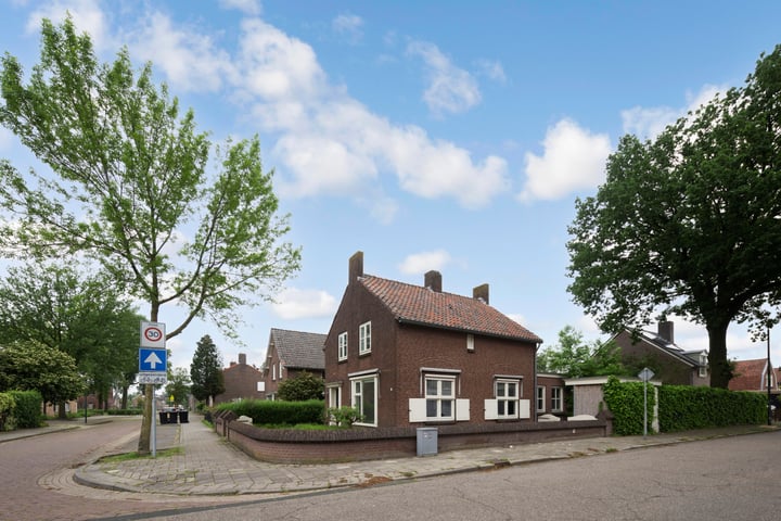 Bekijk foto 38 van Asterstraat 12