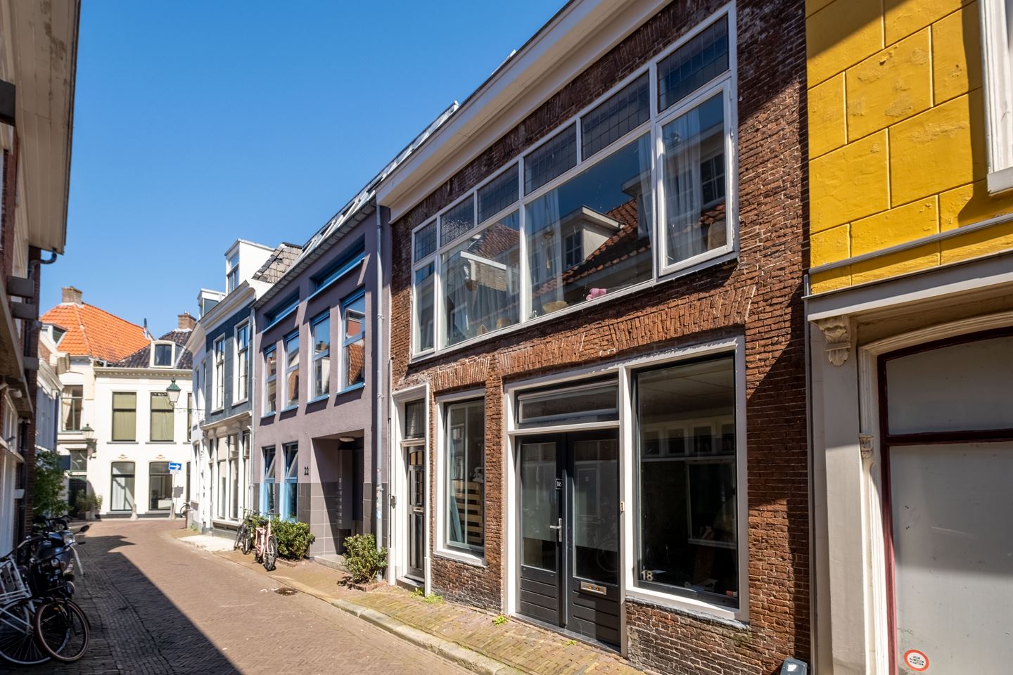 Bekijk foto 1 van Kleine Hoogstraat 18