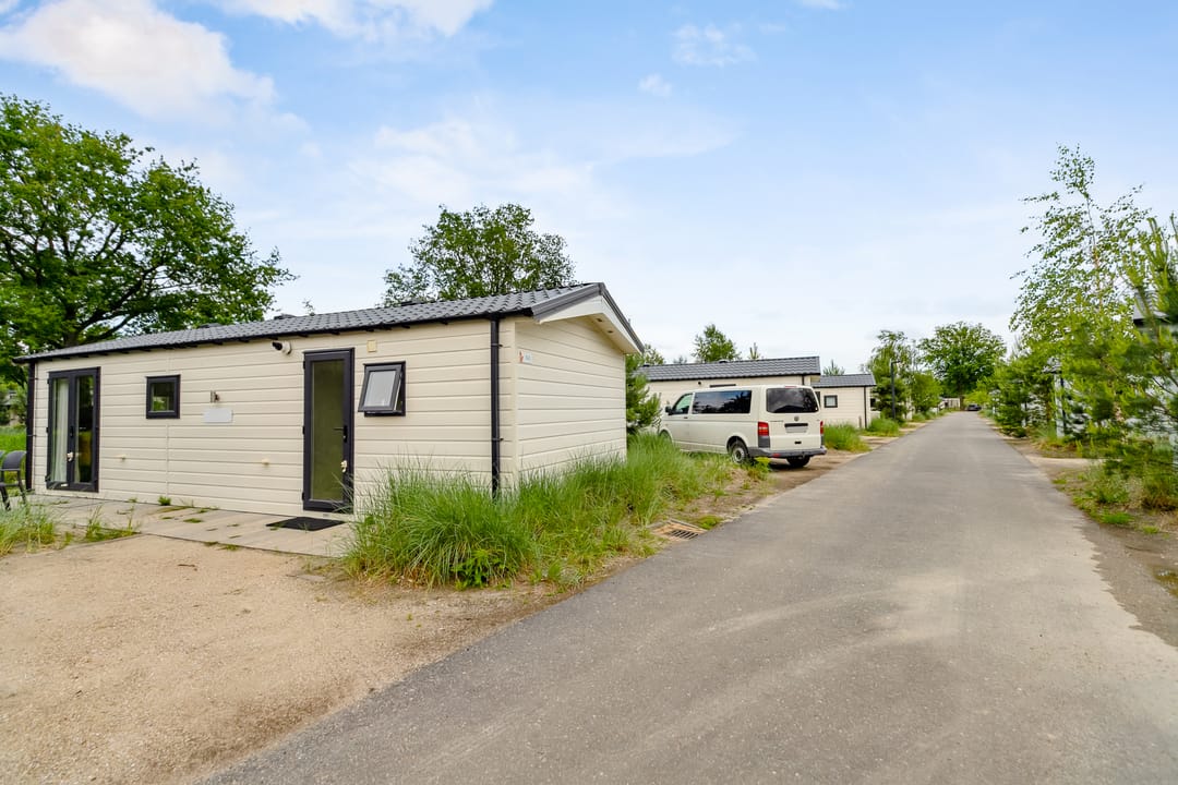 Huis te koop: Spijkweg 15-P343 8256 RJ Biddinghuizen [Funda]