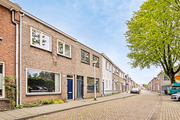 Bekijk foto 30 van Hoogvensestraat 157