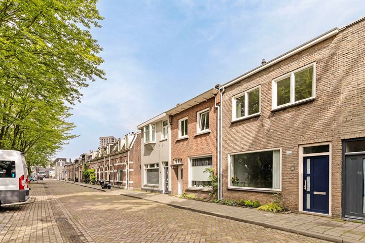 Bekijk foto 31 van Hoogvensestraat 157