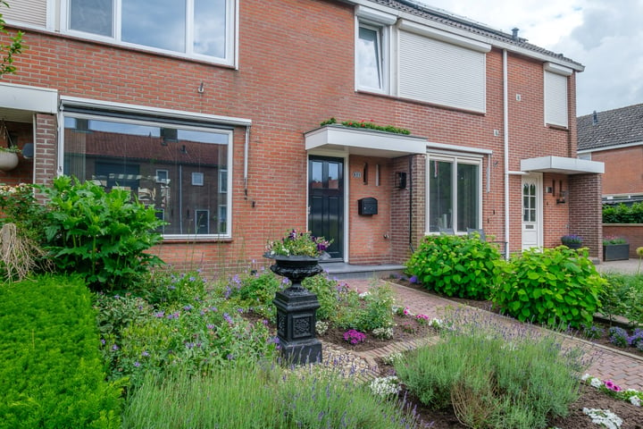 View photo 45 of Stuivenbergstraat 31