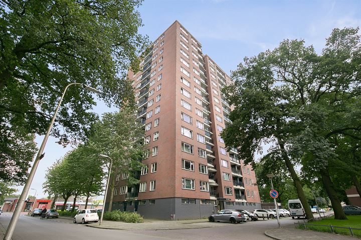 View photo 1 of Jekerstraat 166