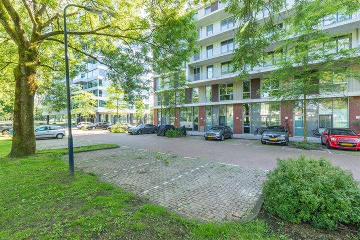 Bekijk foto 42 van H. Gerhardstraat 140