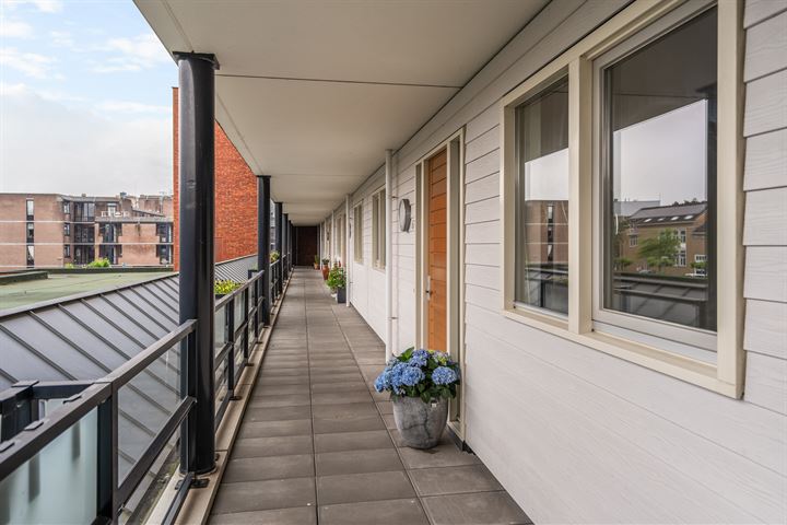 Bekijk foto 33 van Noordeinde 67