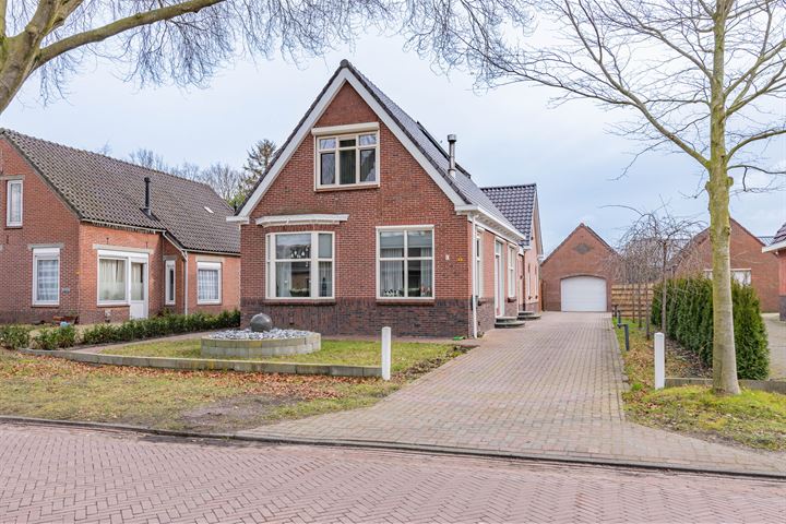 Bekijk foto 1 van Hoofdweg 10