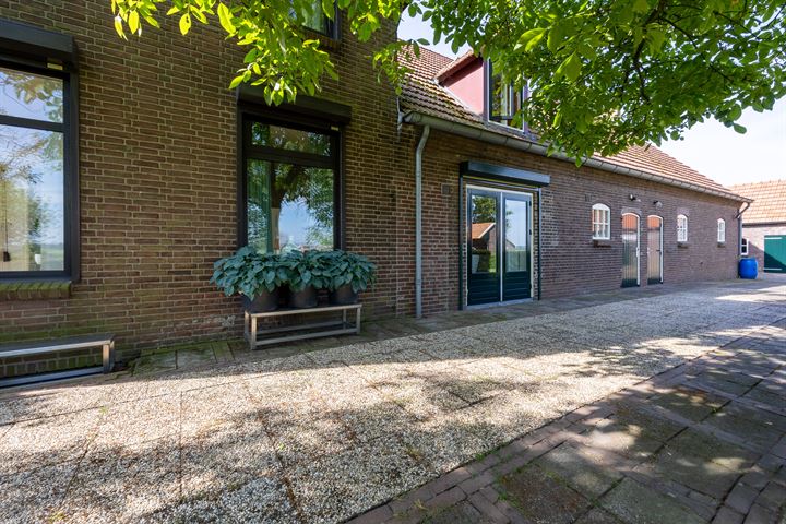 Bekijk foto 90 van Aaldonksestraat 15