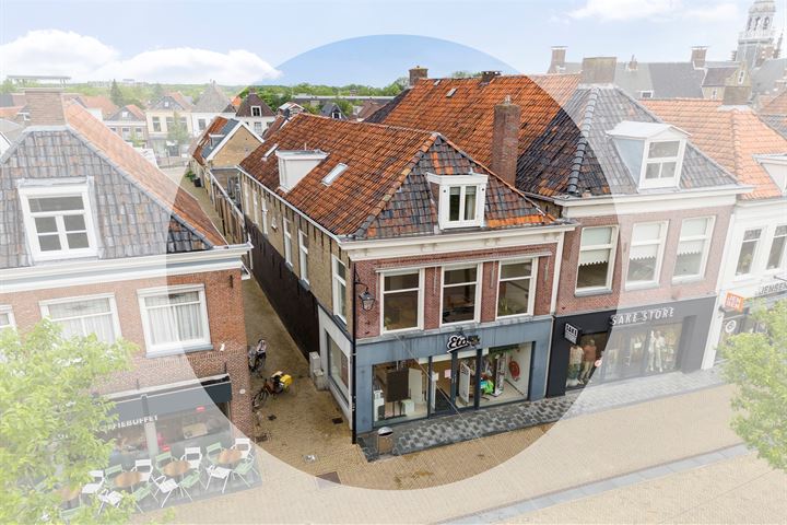 Bekijk foto 1 van Voorstraat 20