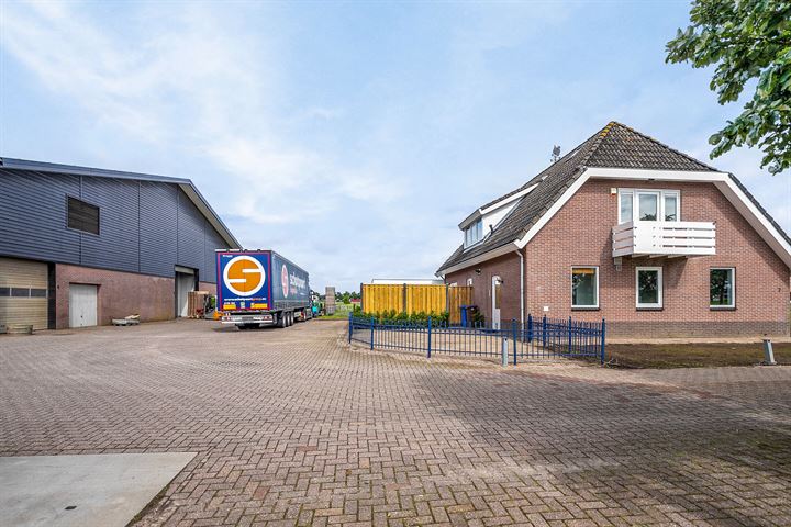 Bekijk foto 30 van Parallelweg 7