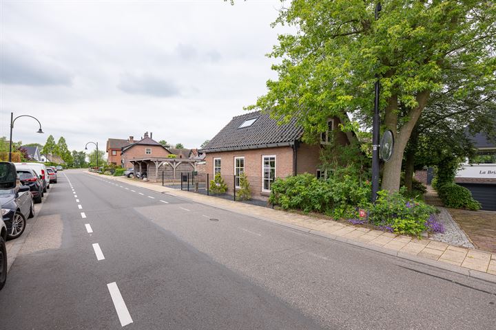 View photo 27 of Oud-Loosdrechtsedijk 276