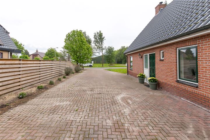 Bekijk foto 5 van Zuiderdiep 107