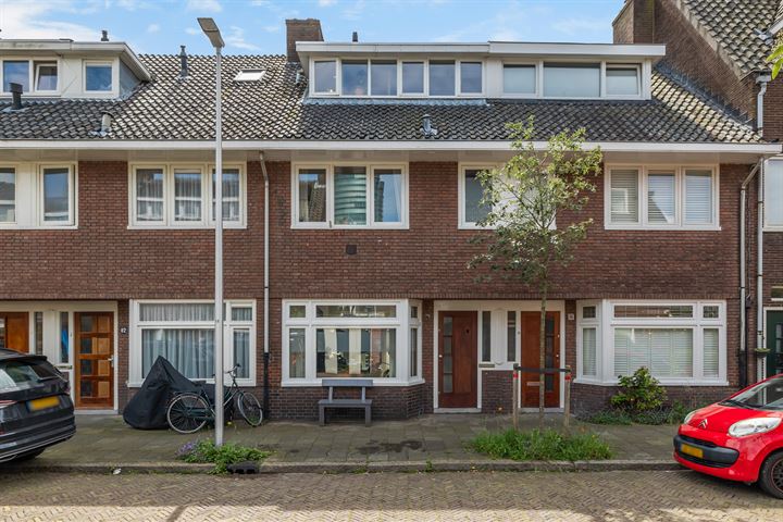 Bekijk foto 1 van Van der Goesstraat 84