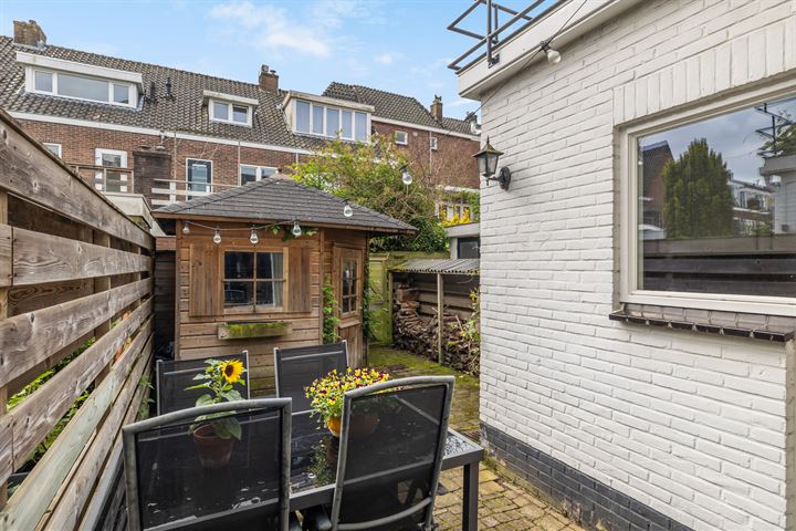 Bekijk foto 3 van Van der Goesstraat 84