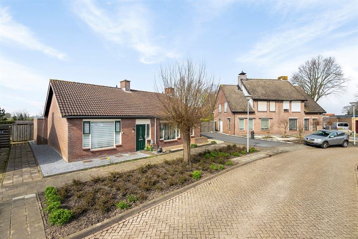 View photo 52 of Schutbocht 14