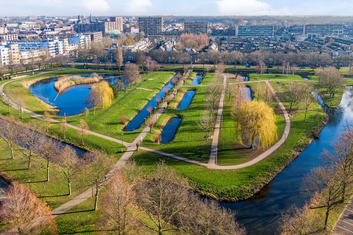 Bekijk foto 45 van Luchtstraat 32