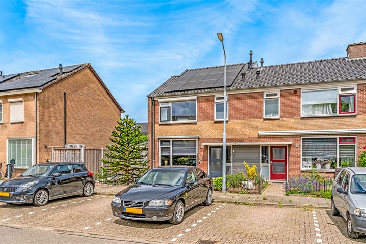 Bekijk foto 31 van Ranonkelstraat 16