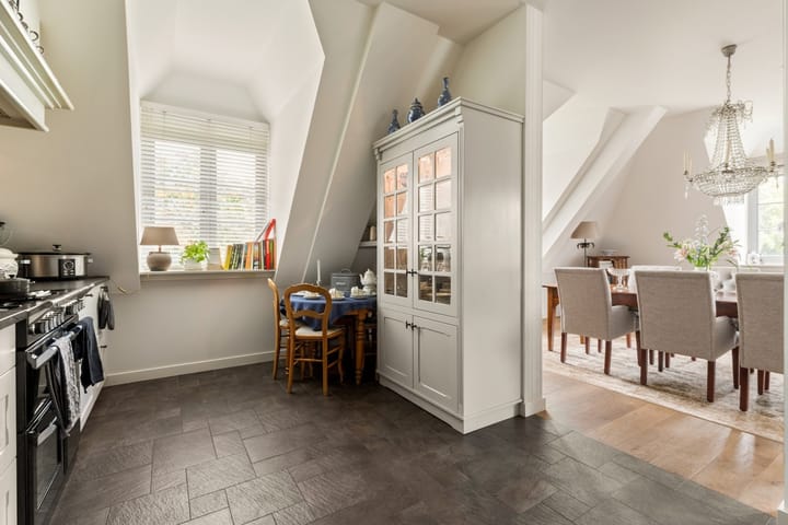 Photo 11 of Overweer 3