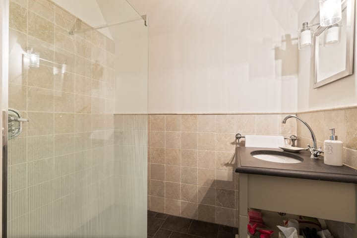 Photo 19 of Overweer 3