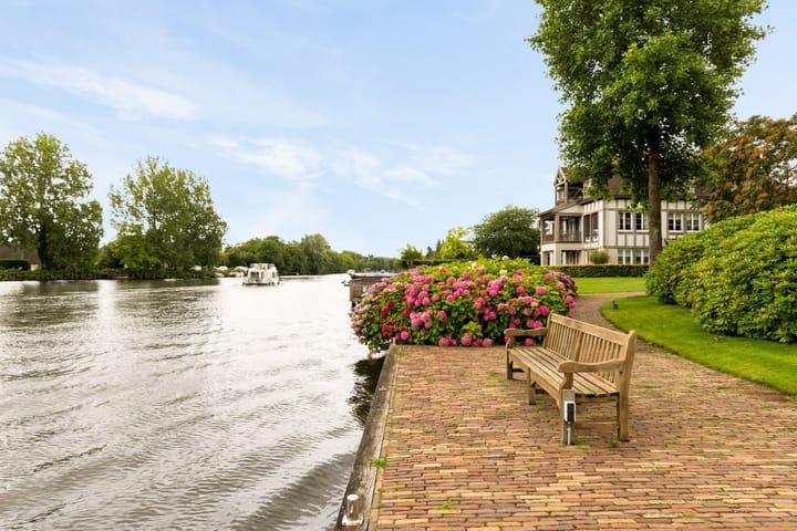 Photo 24 of Overweer 3