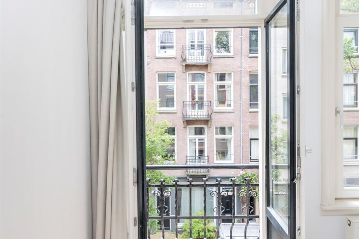 Bekijk foto 19 van Vrolikstraat 303-2