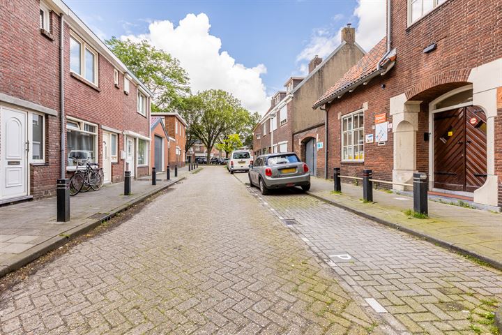 Bekijk foto 27 van Staringstraat 21